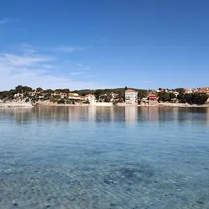 Appartement Joli Les Pieds Dans L Eau Avec Place De Parking Gratuite, Bandol