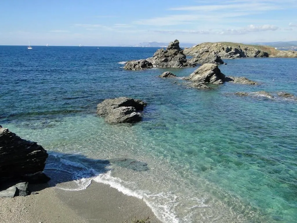 Apartment Vue Mer 3 Mn A Pied De La Plage Lumineux Et Moderne Bandol France