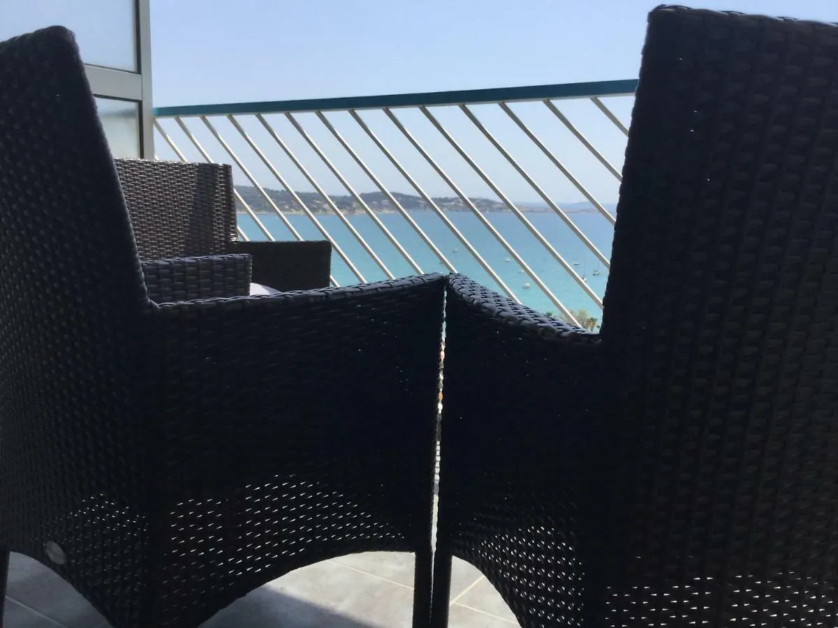 Vue Mer 3 Mn A Pied De La Plage Lumineux Et Moderne Bandol 0*,  France